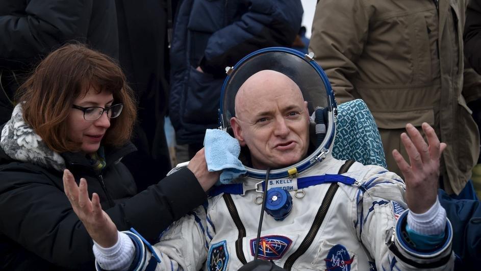 OBOREN REKORD Nakon godinu dana u svemiru Amerikanac Scott Kelly vratio se na Zemlju!