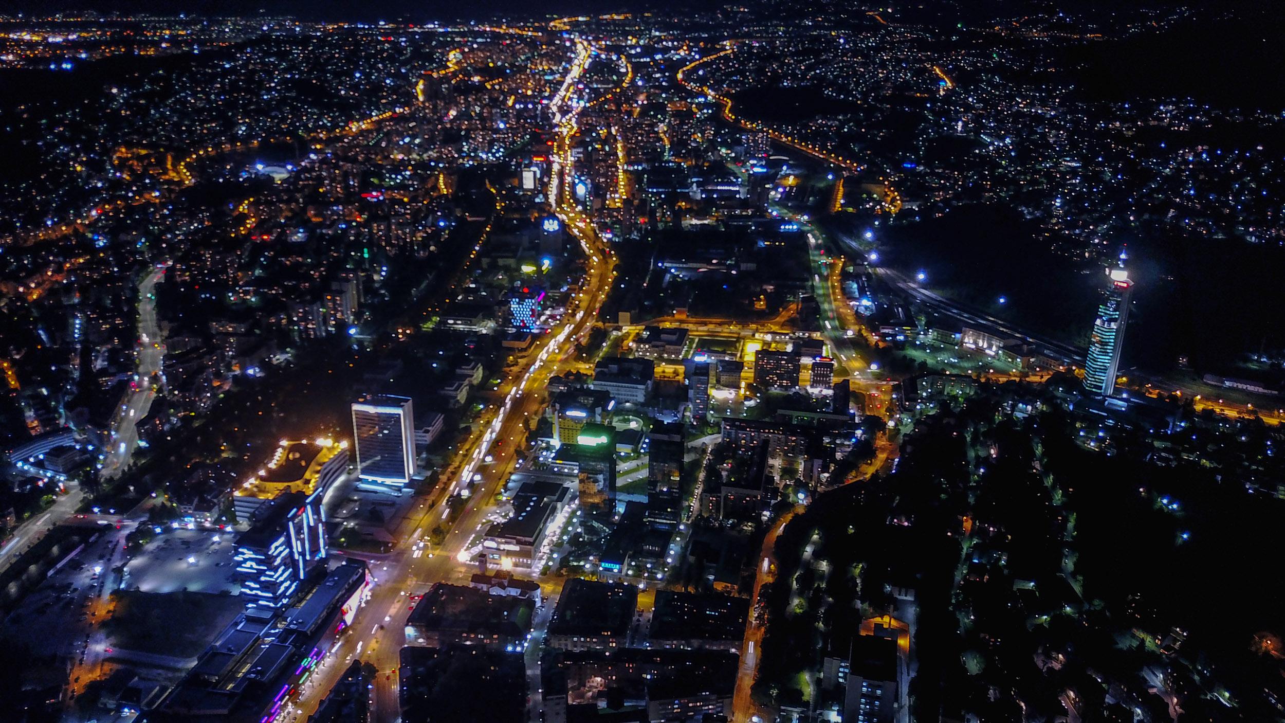 Sarajevo u čarobnoj ramazanskoj atmosferi | Fascinantni prizori glavnog grada BiH zabilježeni dronom