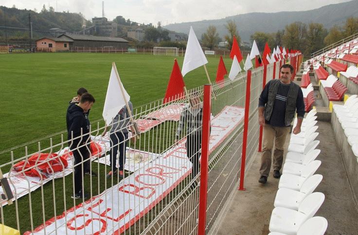 Navijači Mladosti pripremili posebnu koreografiju pred dolazak Željezničara