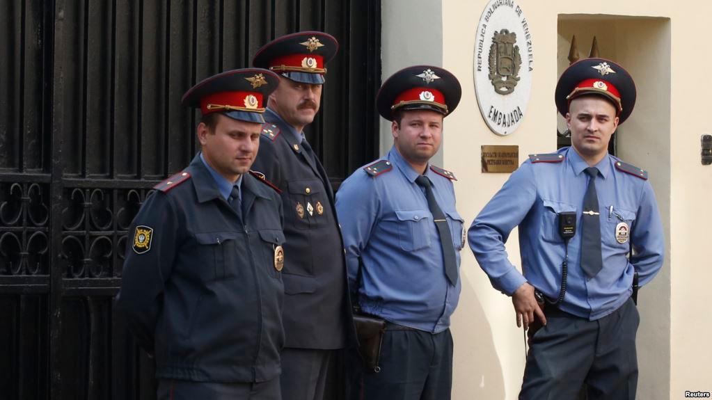 Obračun policije i kriminalaca u zgradi suda