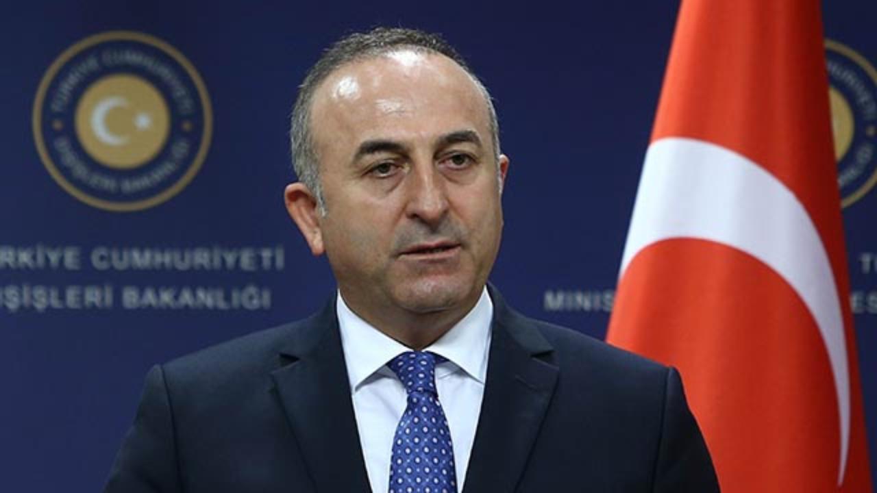 Cavusoglu iračkim Kurdima: Odustanite od referenduma