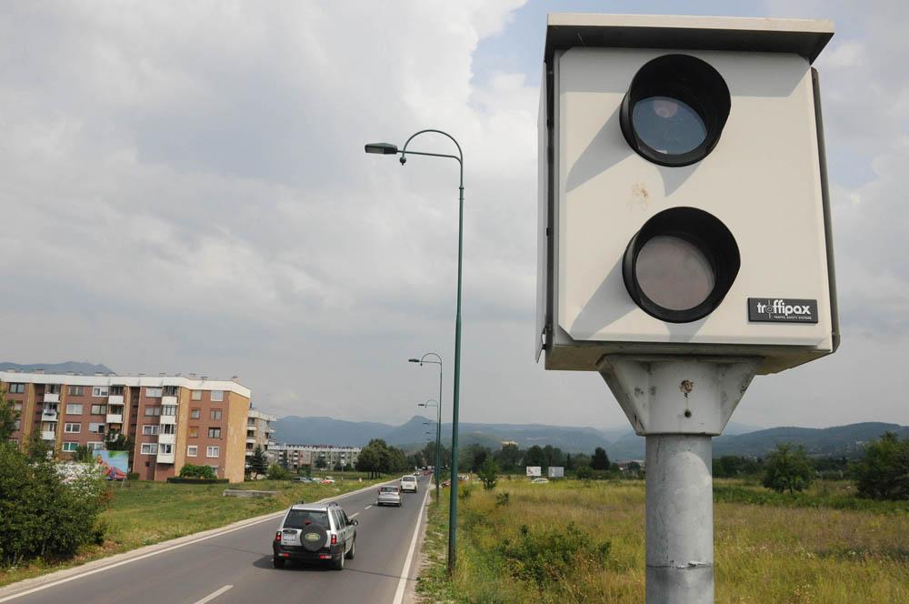 Vozači, oprez: Evo gdje danas vrebaju radari na putevima u BiH