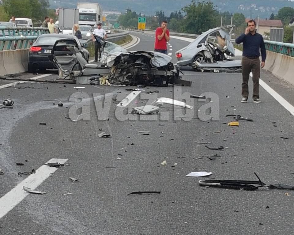 Tragedija na autoputu Ilijaš - Visoko: Jedna osoba smrtno stradala u saobraćajnoj nesreći