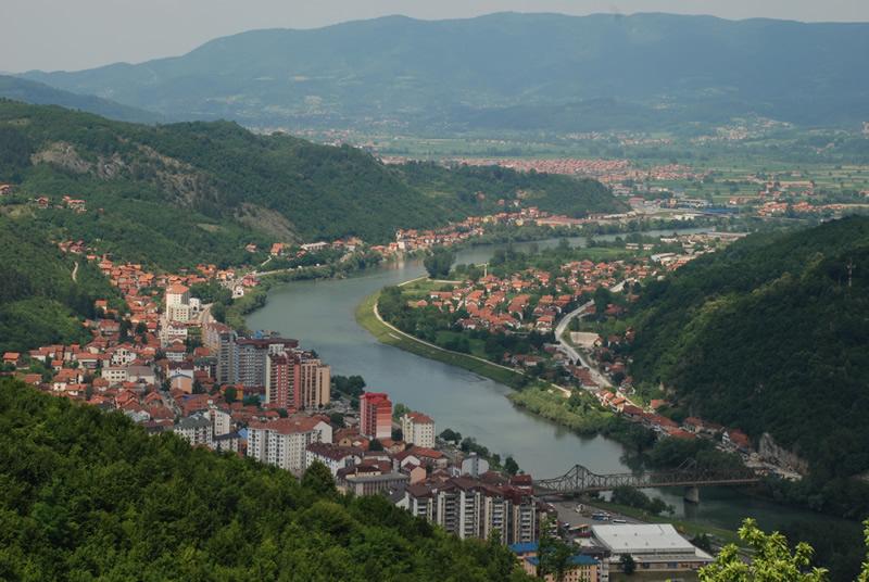 Zvornik: Automobilom teže povrijedio pješaka