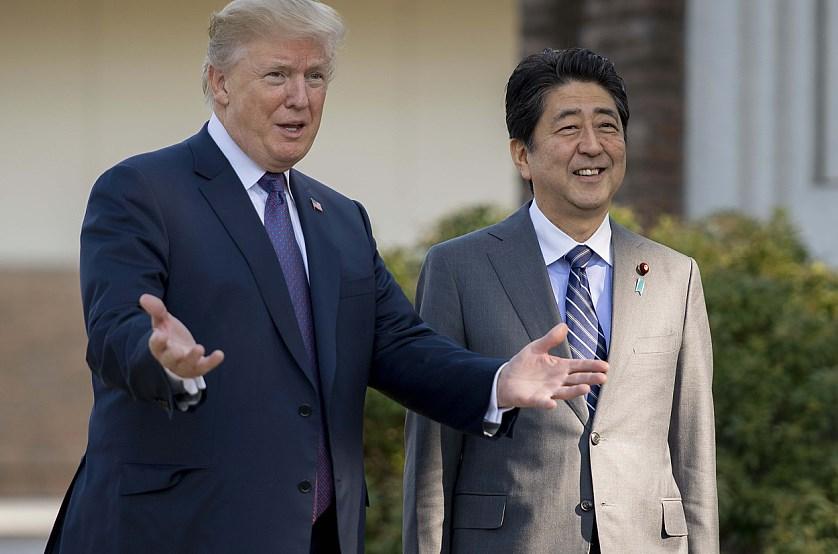 Trump doputovao u Japan: Ujutro na golfu, popodne na ručku s premijerom Abeom