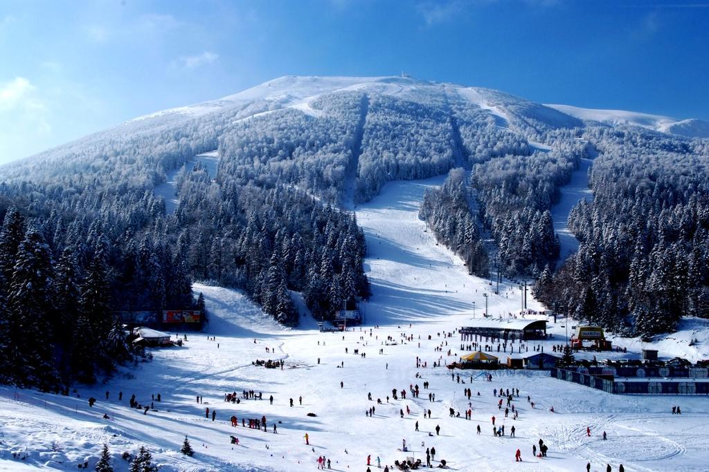 Otvorenje ski sezone na Bjelašnici uz "Helem Nejse" i "Zabranjeno pušenje"