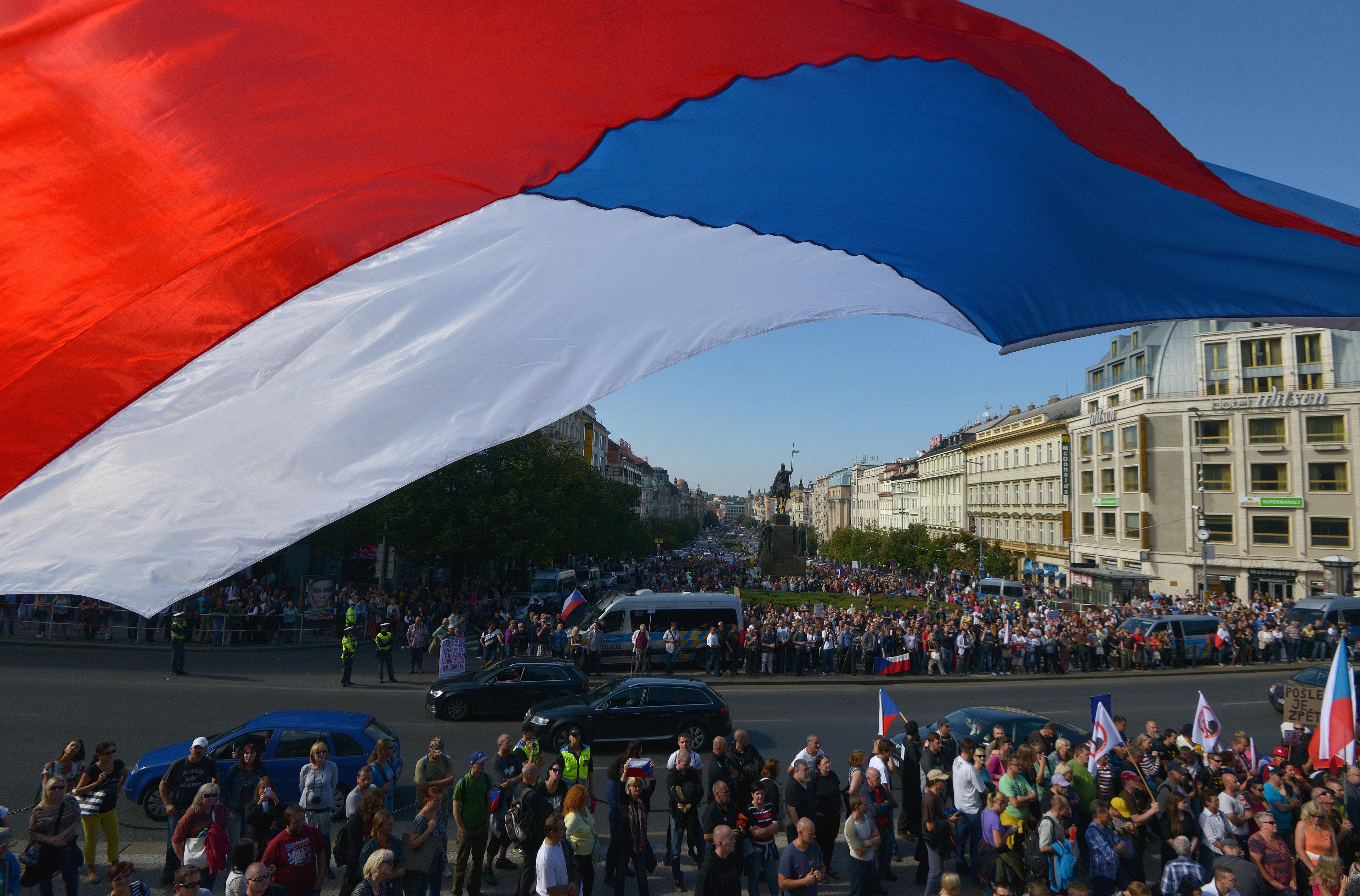 Beogradska "Politika" o stanju u manjem bh. entitetu: Tiho nestajanje RS