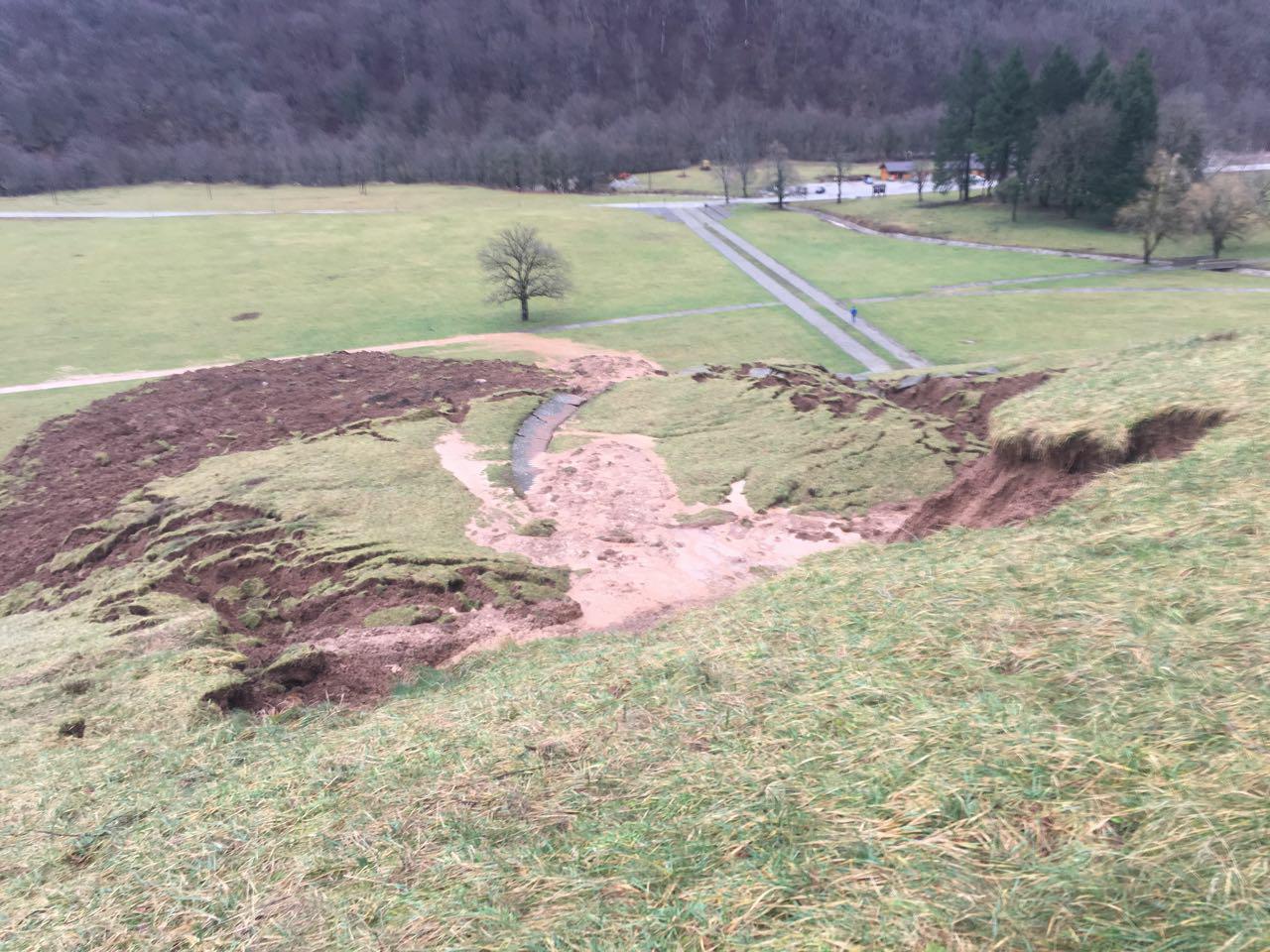 Klizište na Tjentištu prijeti da ugrozi spomenik Bitke na Sutjesci