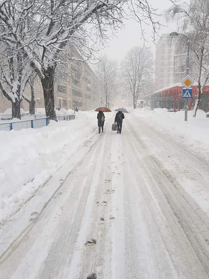 Nove padavine u USK: U Bihaću 50 centimetara snijega, vodostaj Une u porastu