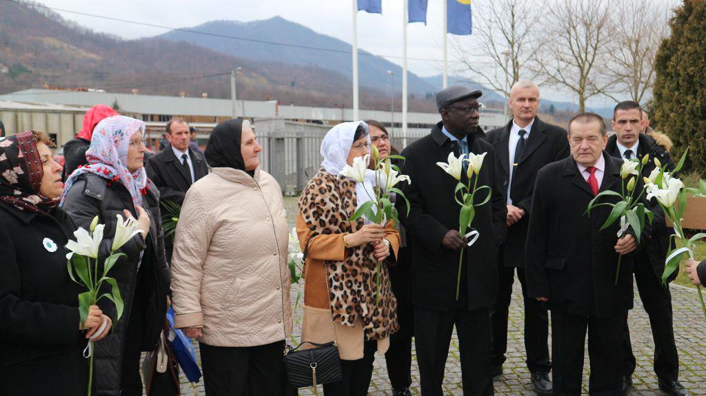 Dieng u Potočarima: Negiranje genocida je izravna barikada pomirenja