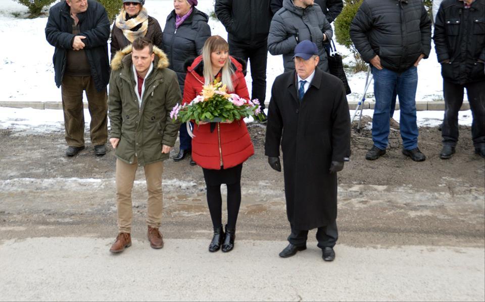 Breza: Polaganjem cvijeća na spomen-obilježja i priredbom učenika, obilježen Dan nezavisnosti BiH