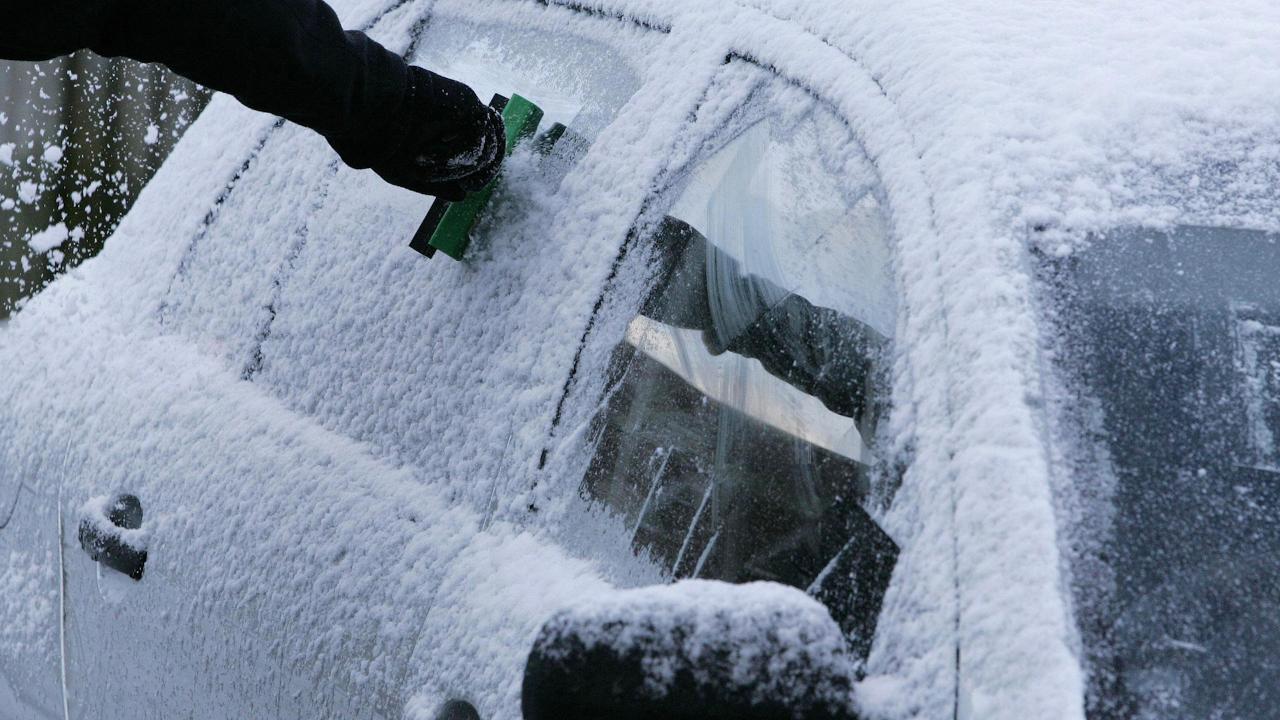 Za dvije minute odledite stakla na automobilu