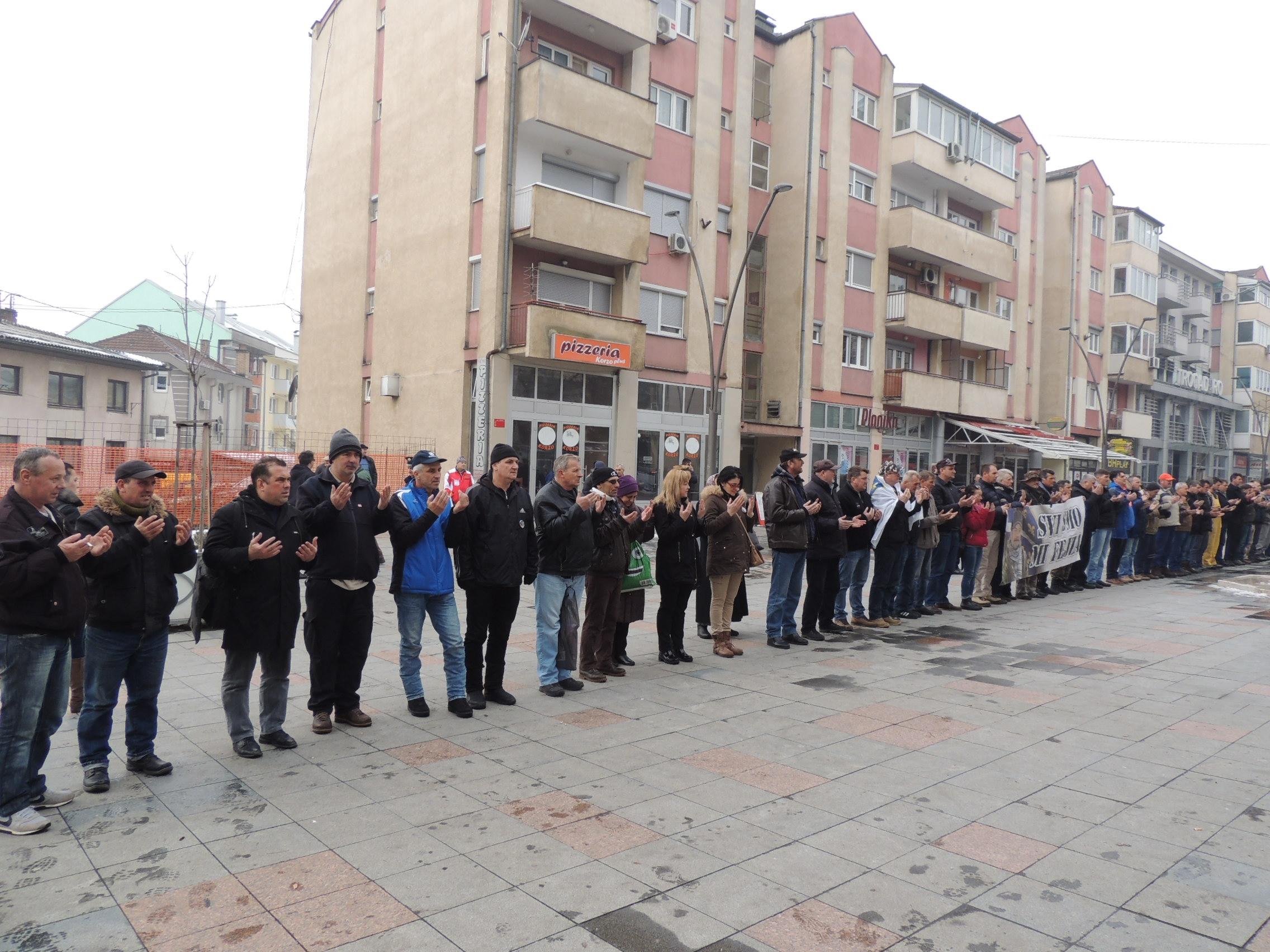 Mirni protestni skup demobilisanih boraca u centru Srebrenika