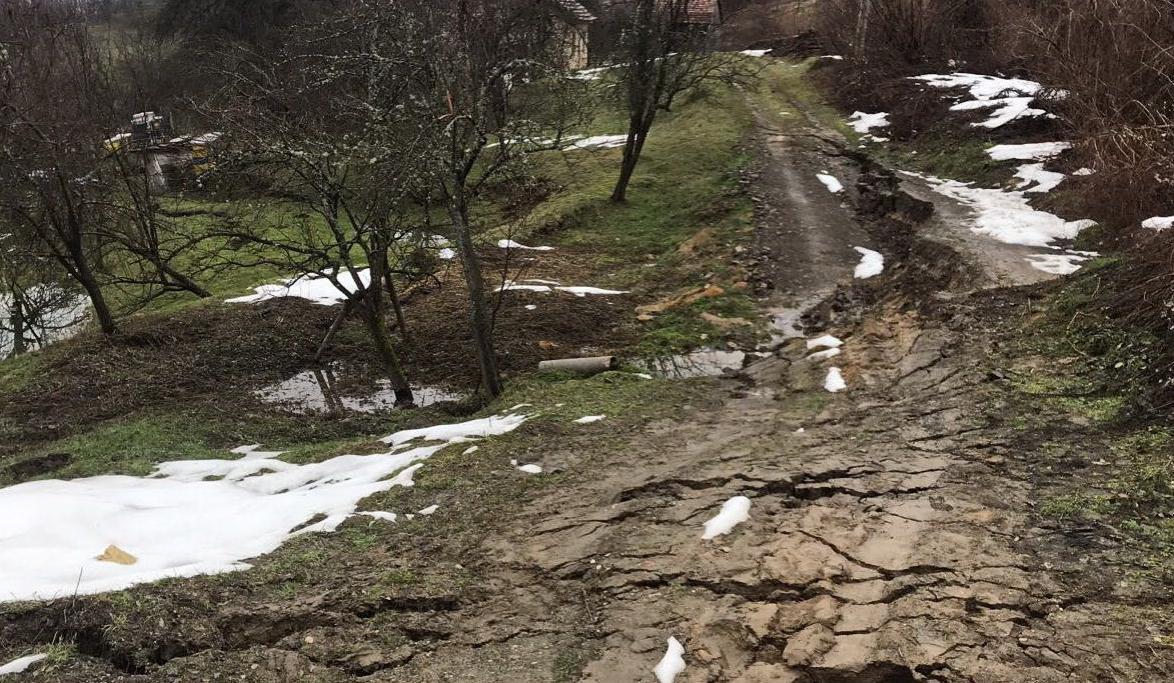 Nakon poplava, novi problemi zbog pokretanja tla: Klizišta prijete desetinama kuća