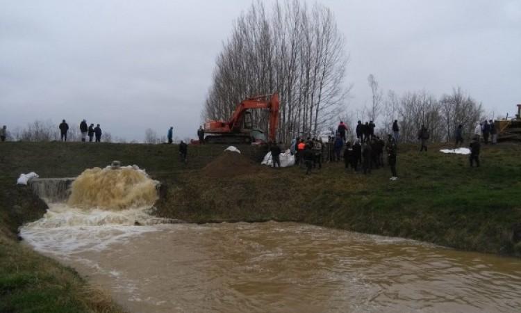 Teška situacija u Kobašima kod Srpca zbog poplava