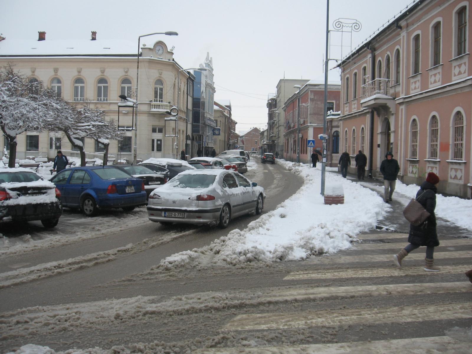 Snijeg ponovo iznenadio komunalne službe