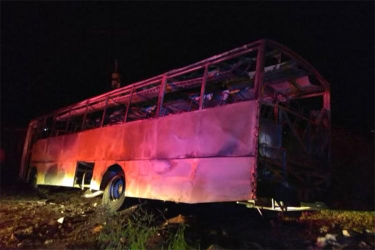 Johanesburg: Bačena bomba na autobus, izgorjelo šest rudara