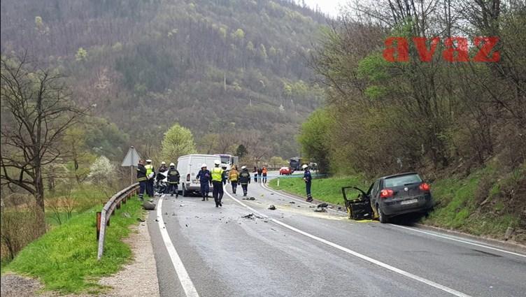 Jedna osoba poginula u sudaru četiri vozila na M-17 u Vranduku