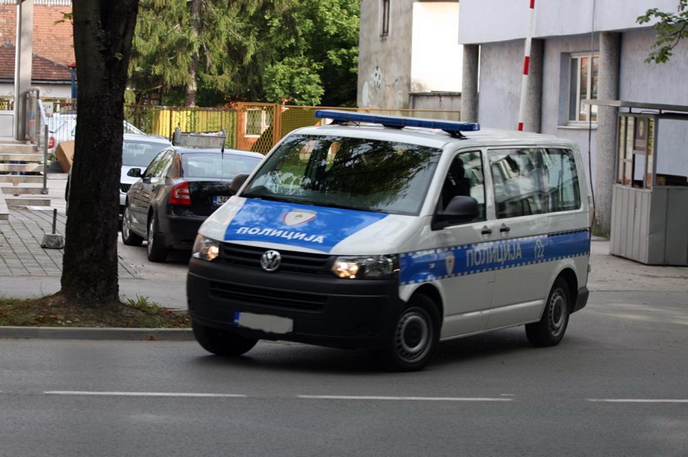 Muškarac aktivirao ručnu bombu, teško povrijeđen