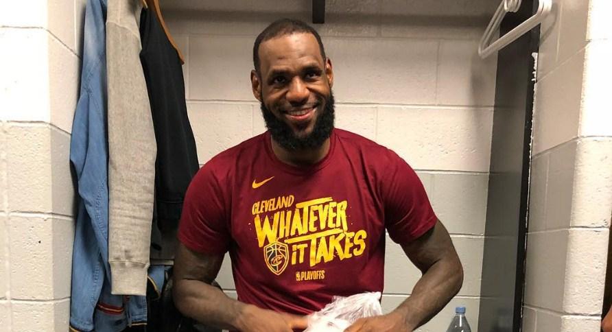 Lebron Džejms pokazao kako izgledaju njegova koljena nakon igranja 48 minuta