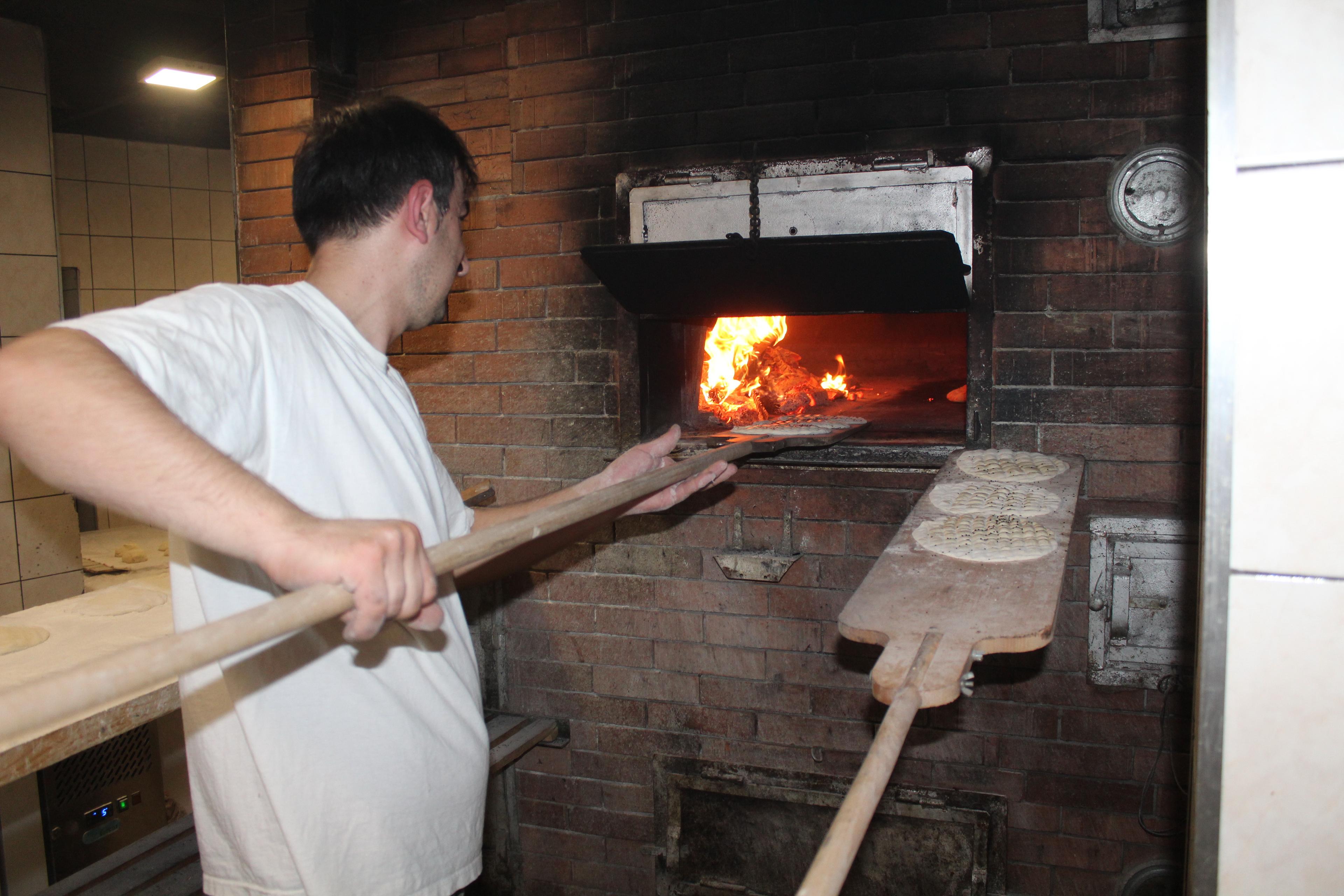 Goražde i Ustikolina gaje tradiciju tokom mjeseca posta: Nema ništa ljepše od mirisa somuna koji se širi mahalama