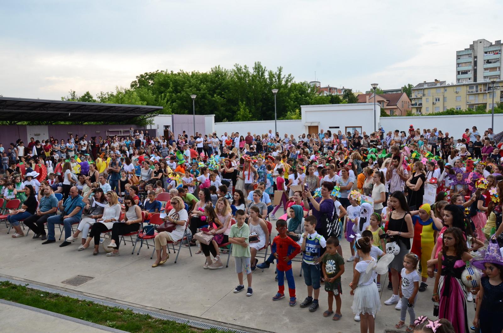 Prijedor: U prostoru "Ljetne bašte" održan tradicionalni maskenbal