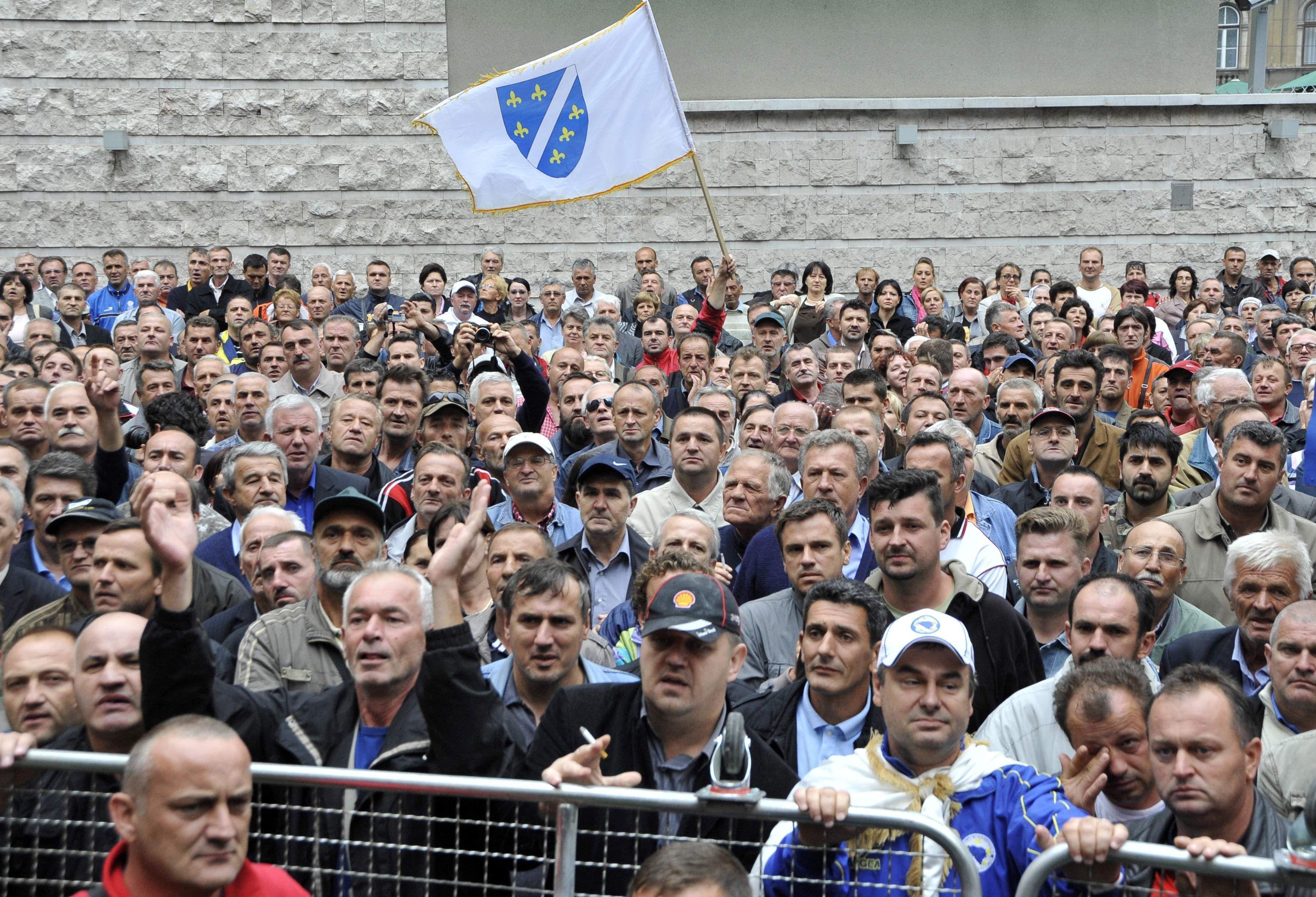 Borački zakon nije na Vladi, borci ponovo izigrani