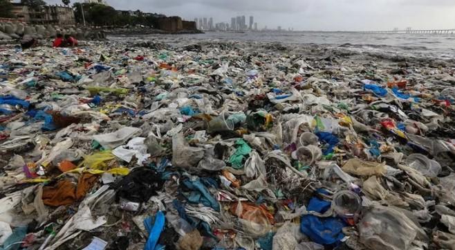 Kupac u Australiji davio zaposlenika trgovine jer više nema plastičnih kesa