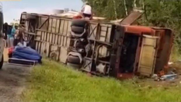 U blizini Moskve prevrnuo se autobus, 16 osoba povrijeđeno