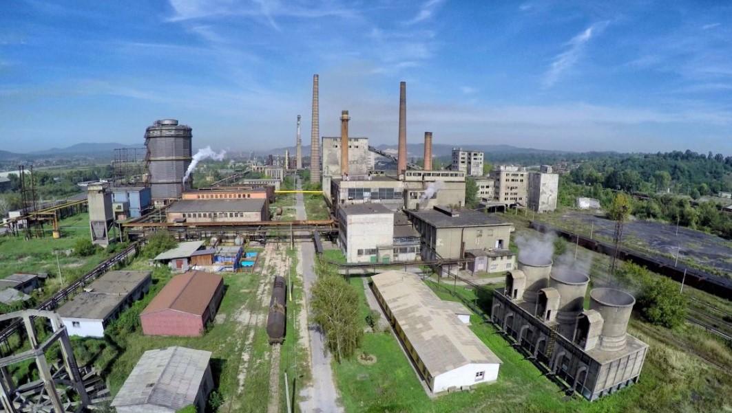 Nakon urušavanja rezervoara trojica radnika fabrike u Lukavcu prevezena na UKC Tuzla