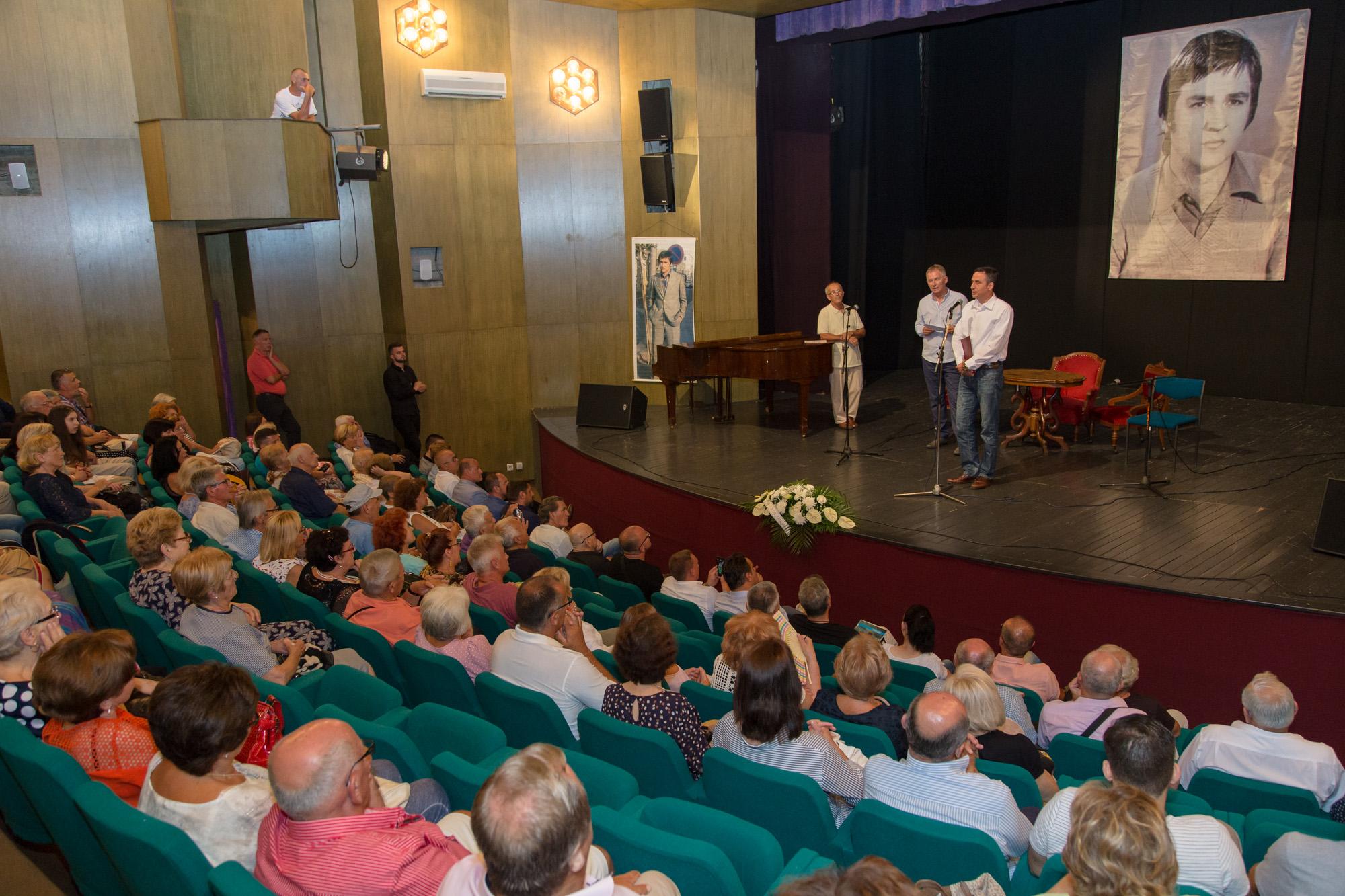 Književnu nagradu "Dr. Eso Sadiković" dobili Goran Karanović i Omer Ć. Ibrahimagić