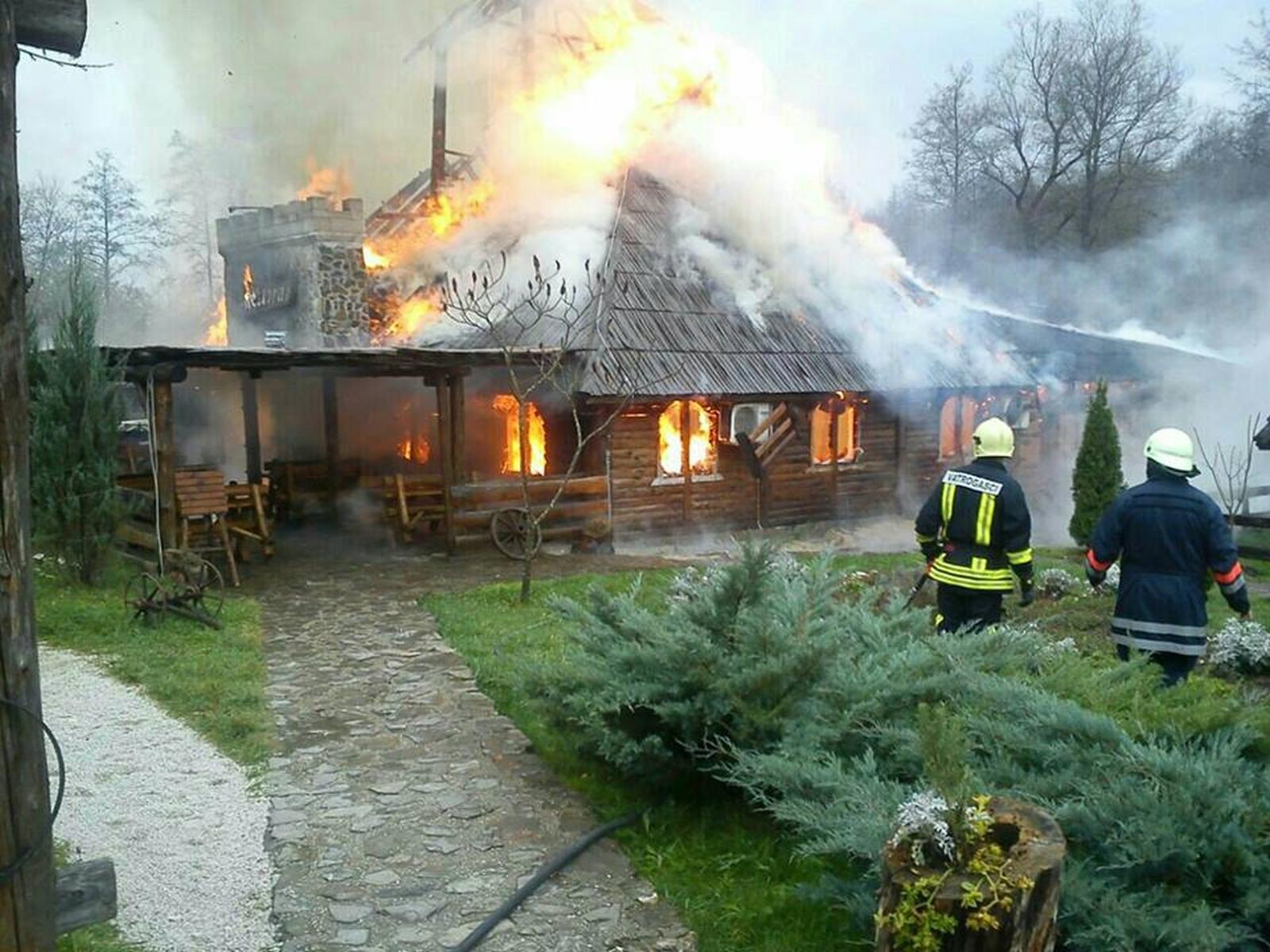 Vatrogasci iz Srebrenika obilježili pola stoljeća rada