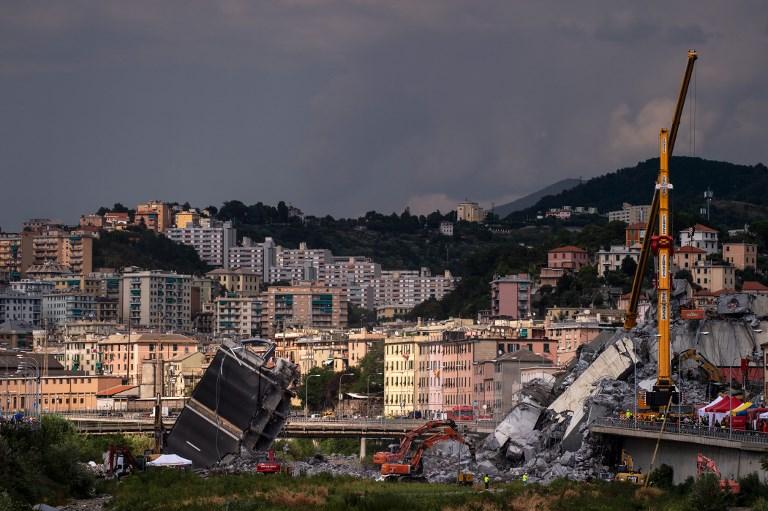 Sigurnosne kamere snimile zastrašujući momentat rušenja vijadukta u Đenovi