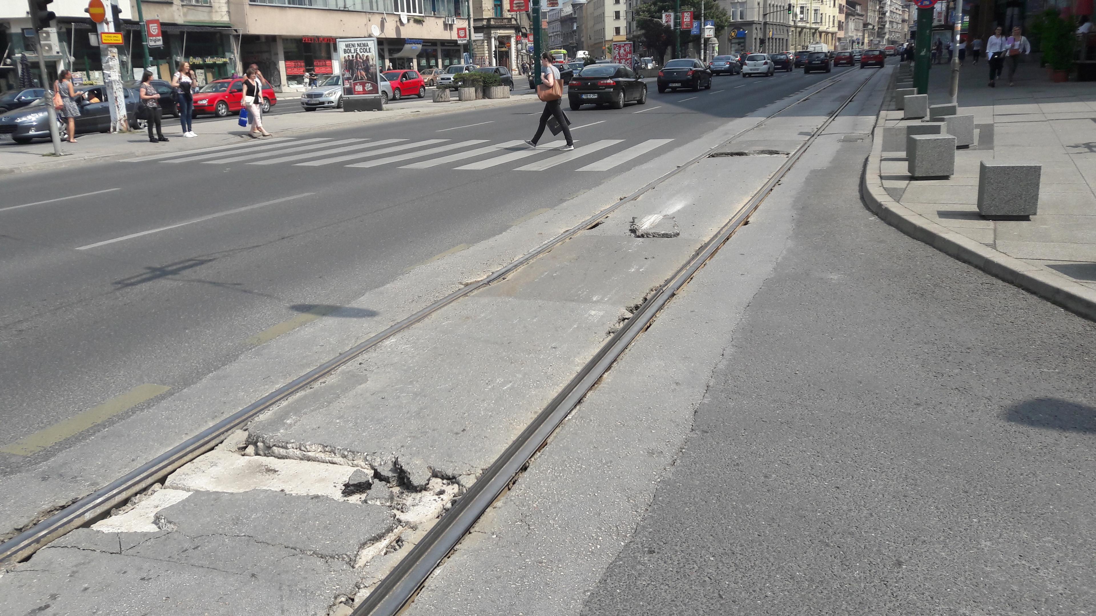 Pogledajte kako izgledaju tramvajske šine na relaciji Muzeji - Skenderija