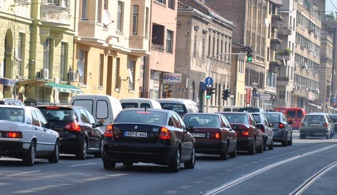 Gužve na ulicama Sarajeva: Nekoliko manjih nesreća paraliziralo grad