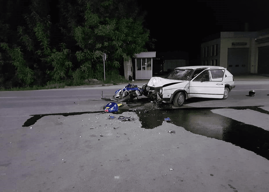 Teška saobraćajna nesreća kod Gradačca: Povrijeđene dvije osobe, put blokiran