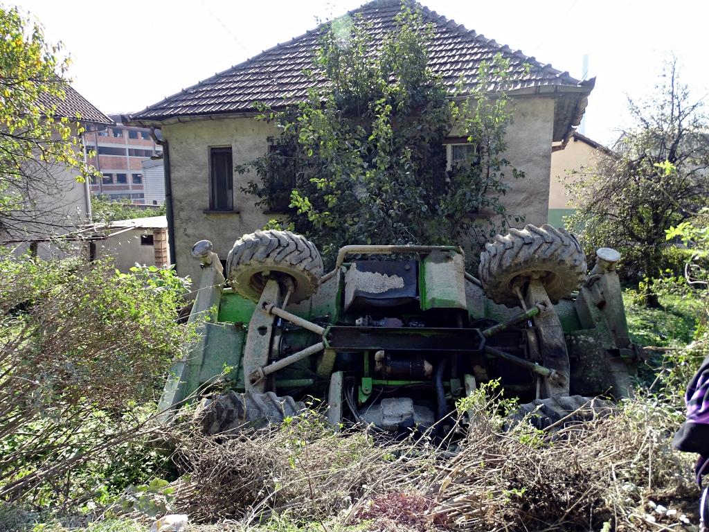 Donja Gračanica kod Zenice: Dizalica pala na kuću, mještani ogorčeni