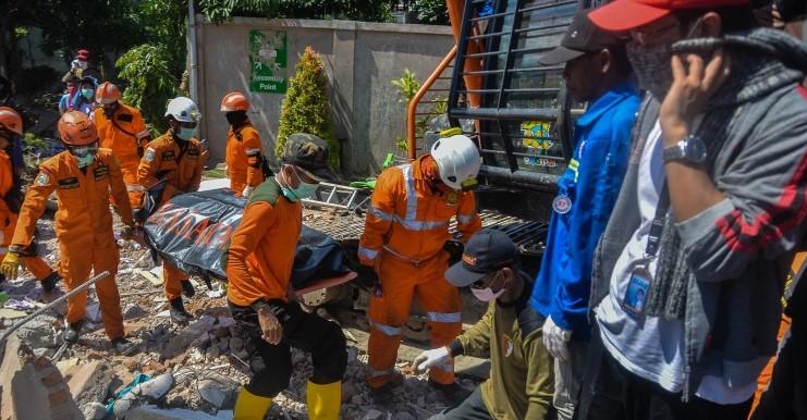 Broj poginulih od zemljotresa i cunamija u Indoneziji porastao na 1.234