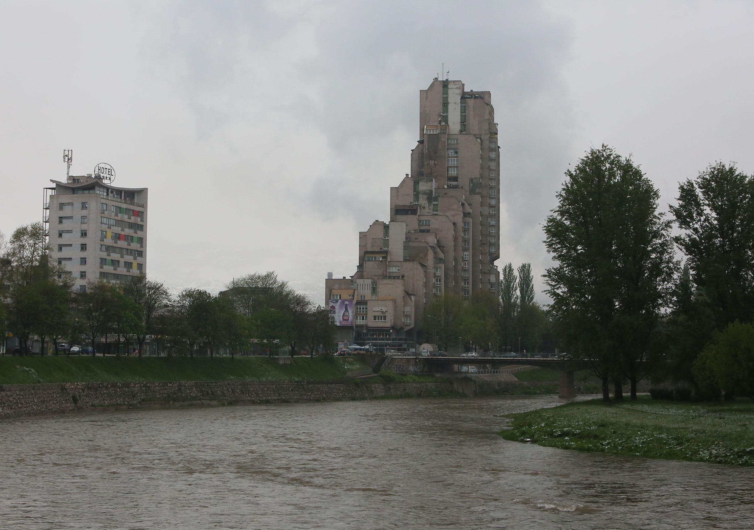 U Zenici desetak biračkih mjesta nije otvoreno na vrijeme