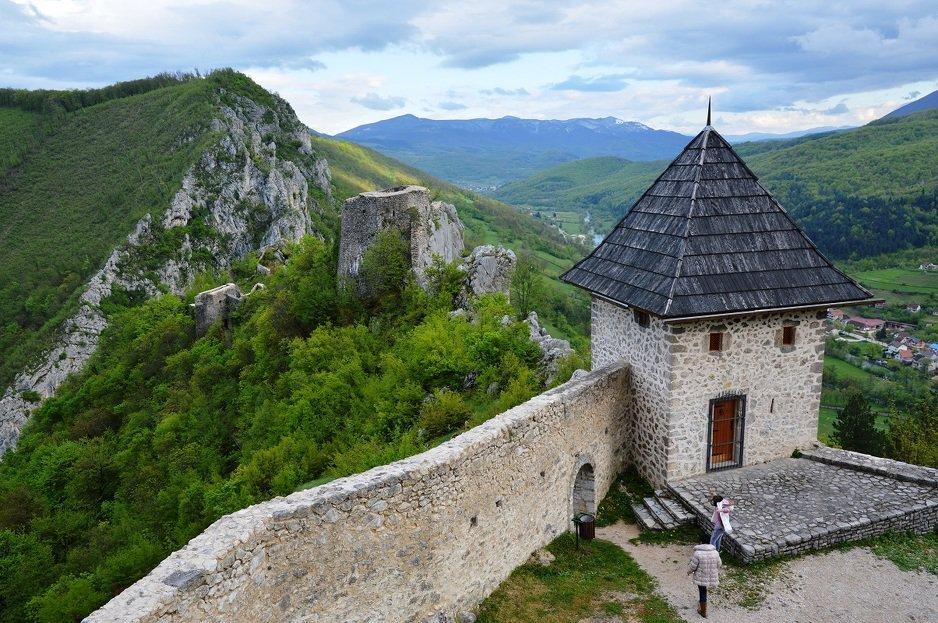 Legenda kaže da je pećina spojena sa starim gradom Ključ