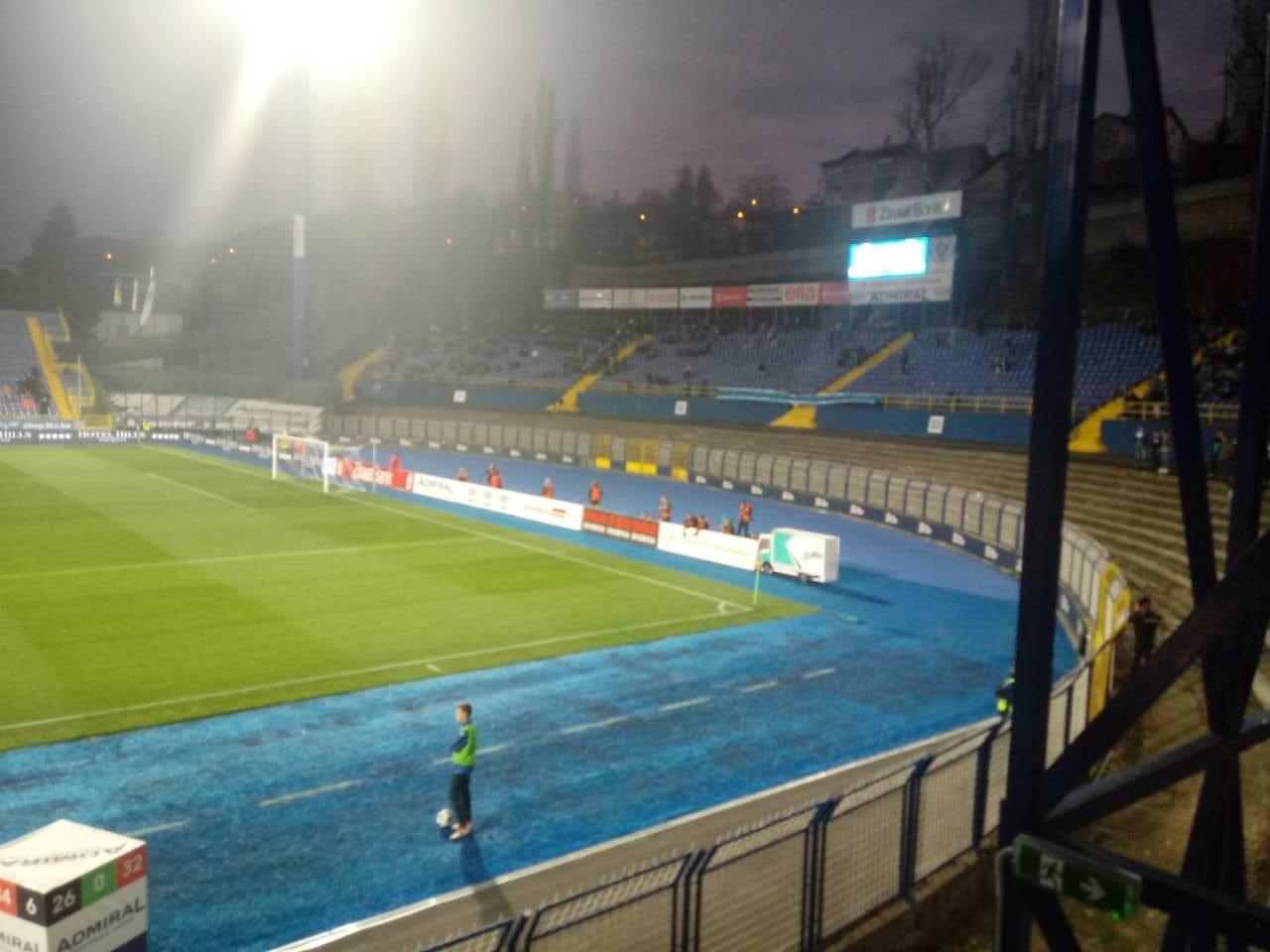 Incidenti na južnoj tribini Grbavice, dio navijača napustio stadion