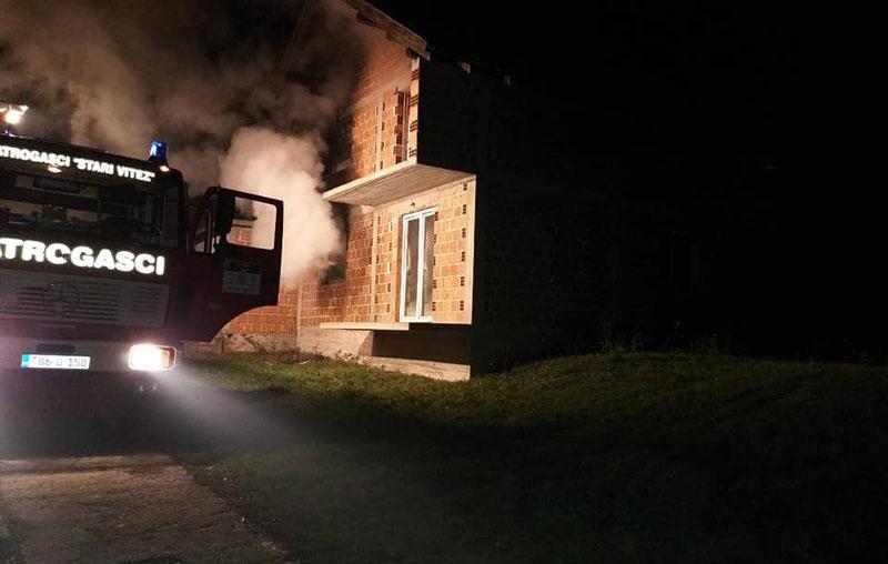 Uhapšena trojica muškaraca koji su zapalili dvije kuće