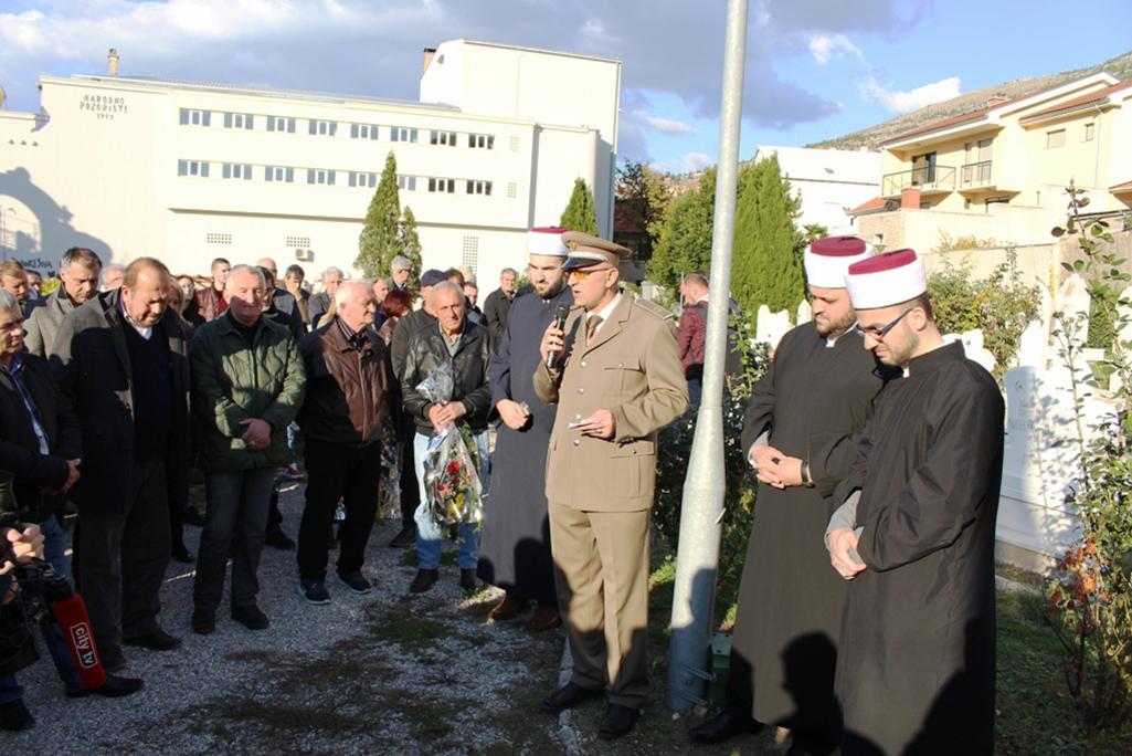 Učenjem Fatihe na Šehitlucima obilježena 26. godišnjica osnivanja Četvrtog korpusa Armije R BiH - Avaz