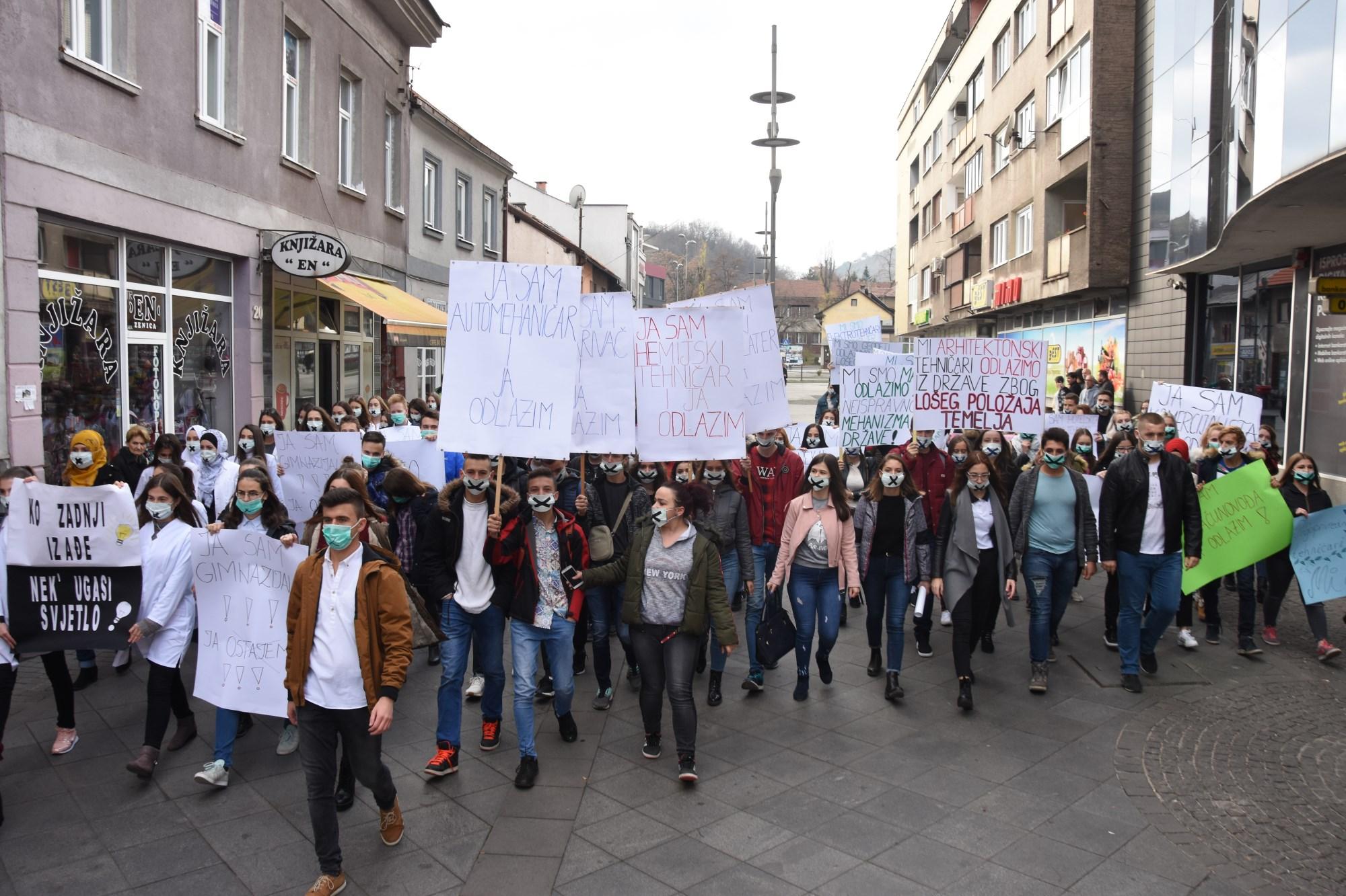 Čelenka: Defile smo organizirali na temu "odljeva mozgova" - Avaz