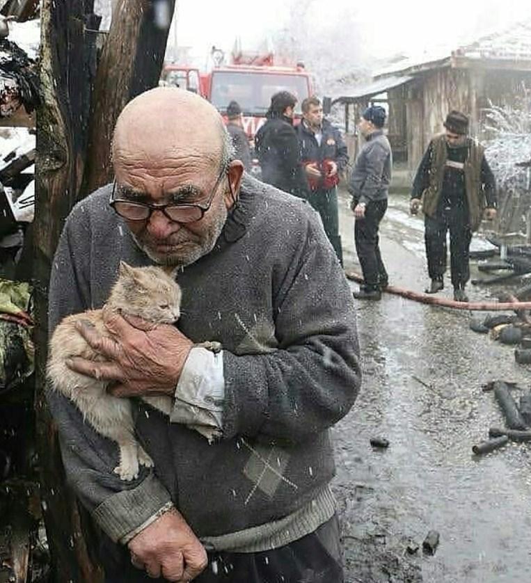 Priča o dedi Aliju i njegovom mačetu dobila sretan kraj