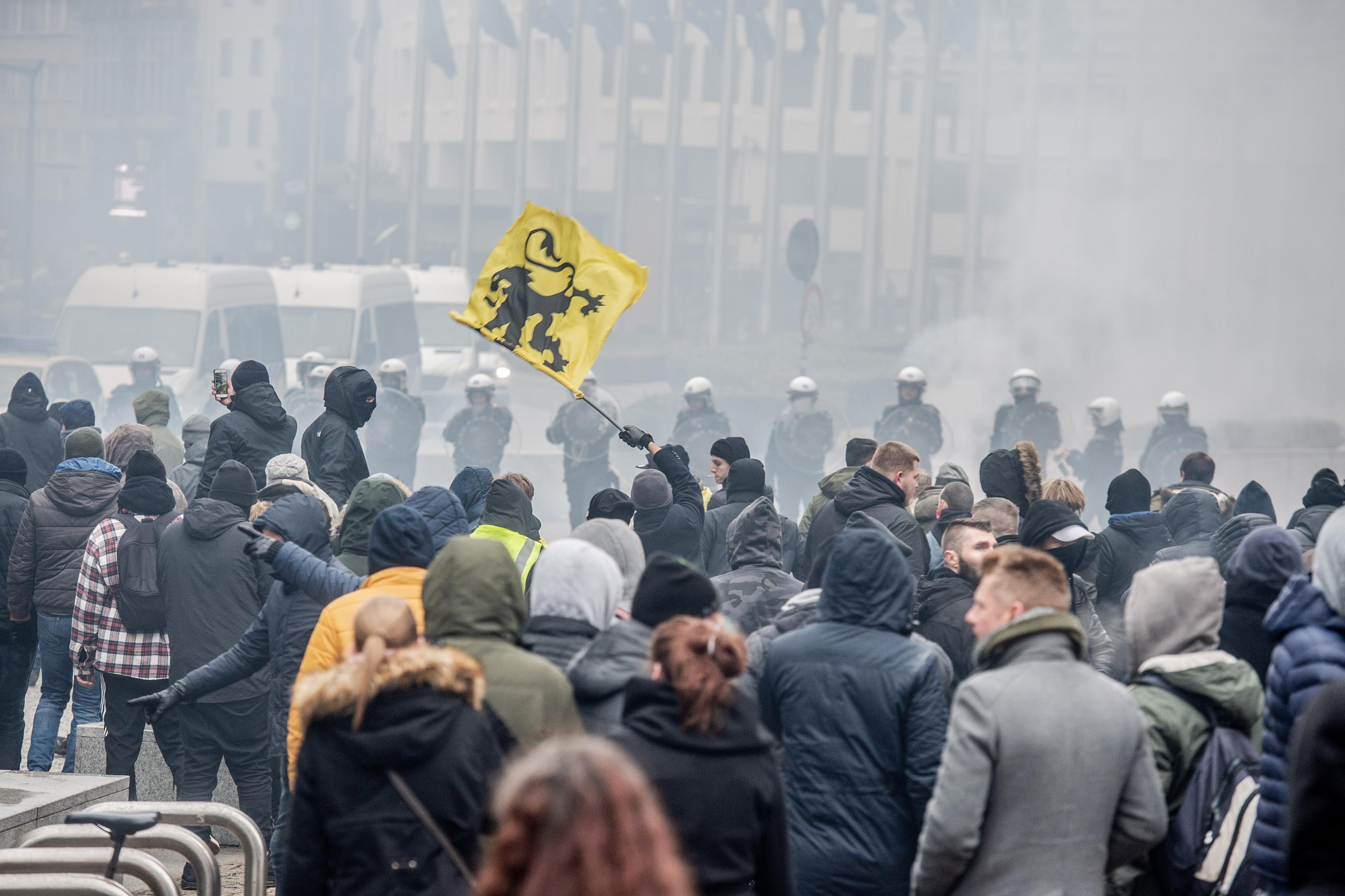 Gotovo 400 demonstranata pokušalo ući u zgradu Evropske komisije - Avaz