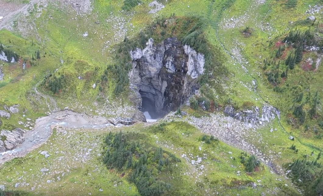 Kanada: Otkrivena ogromna jama koja je fascinirala naučnike