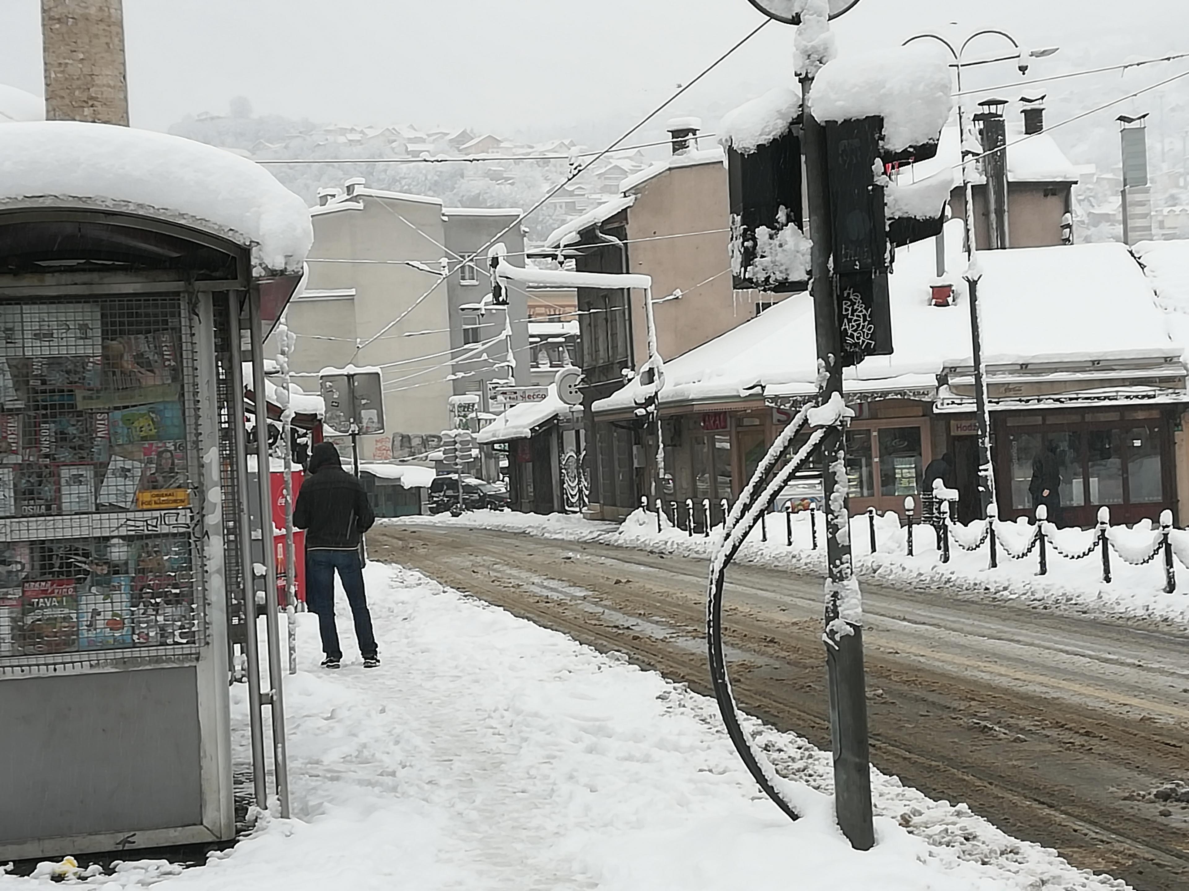 Ekipe Zimske službe KJKP "Rad" čiste Sarajevo - Avaz