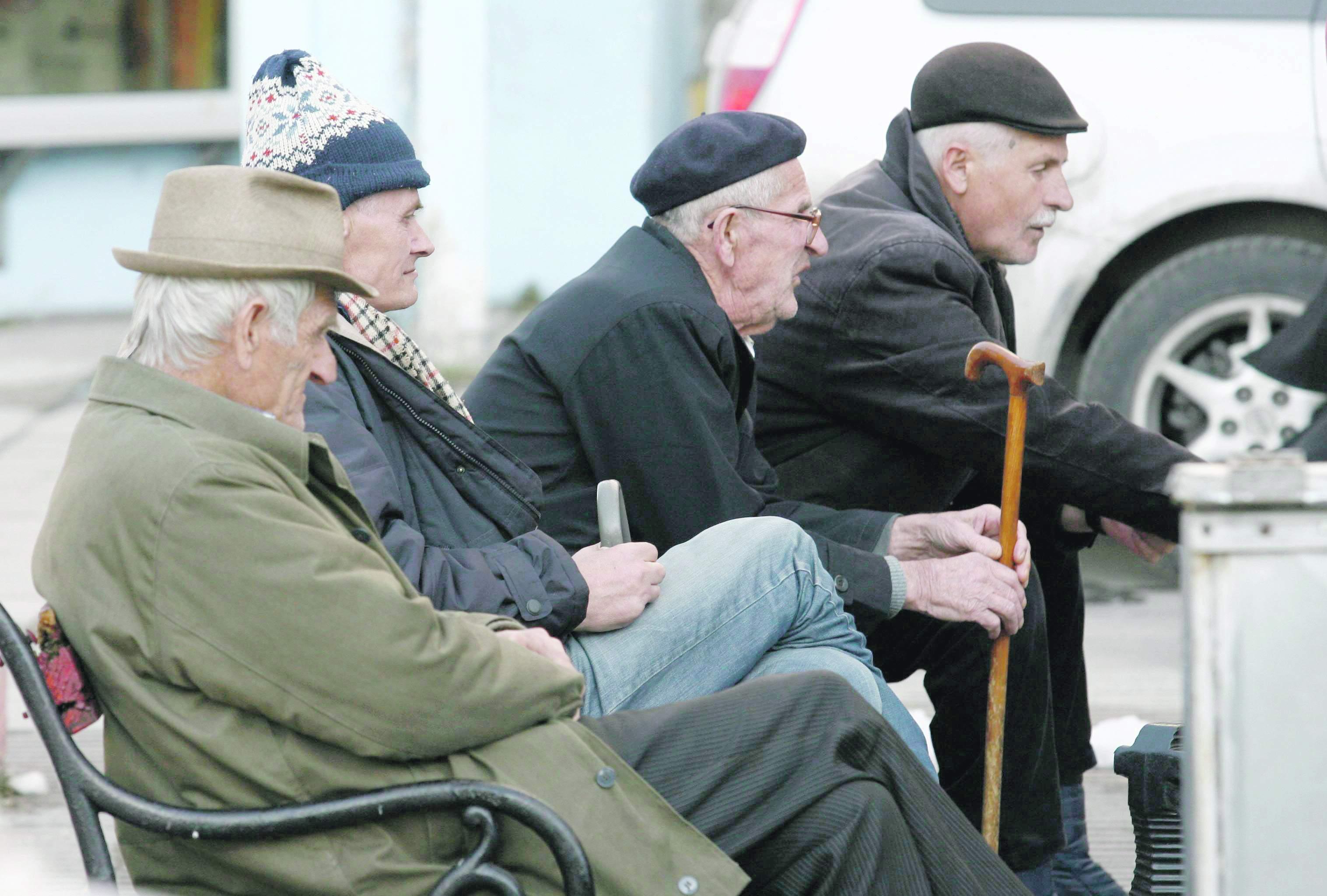 Najstarija populacija novac će dobiti dan prije nego prethodnih mjeseci - Avaz