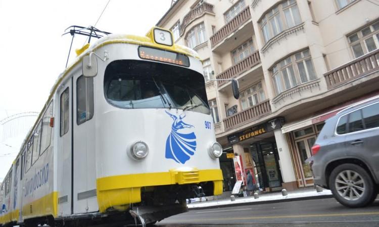 Zbog koncerta "Bombaj štampe" tramvaji i autobusi će saobraćati produženo